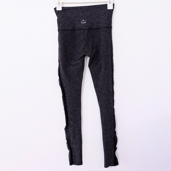 Beyond Yoga High Waisted Mesh Side Leggings Space Dye Black Purple Medium M - Picture 7 of 9